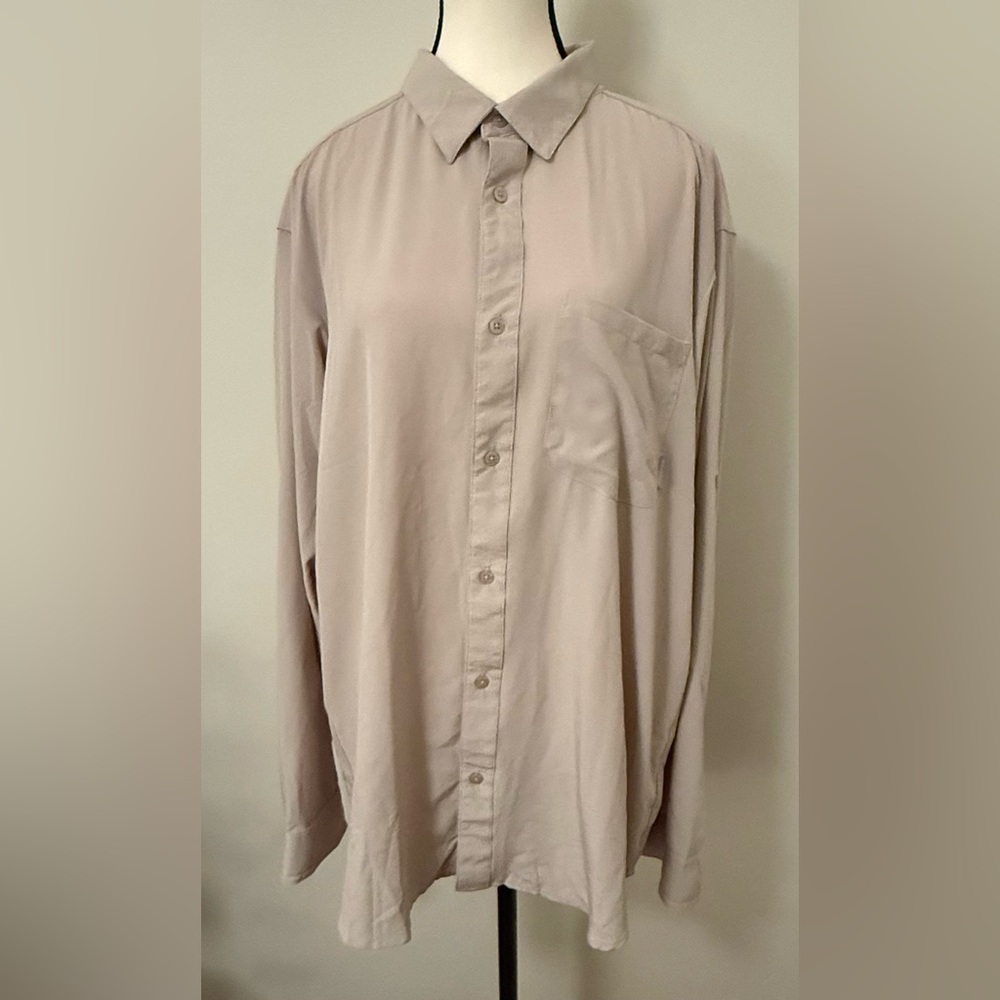 Columbia Women's Light Tan Blouse